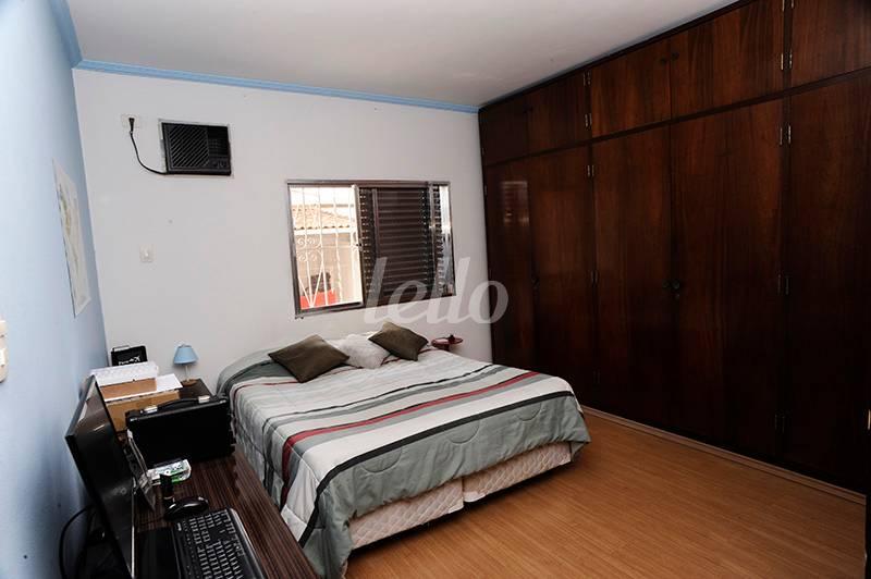 QUARTO EDÍCULA de Casa à venda, sobrado com 390 m², 5 quartos e 3 vagas em Campo Belo - São Paulo