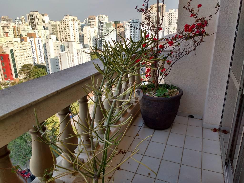 VARANDA de Apartamento à venda, Padrão com 230 m², 2 quartos e 3 vagas em Vila Clementino - São Paulo