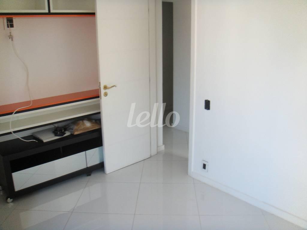 DORMITÓRIO de Apartamento à venda, Padrão com 230 m², 4 quartos e 3 vagas em Planalto Paulista - São Paulo