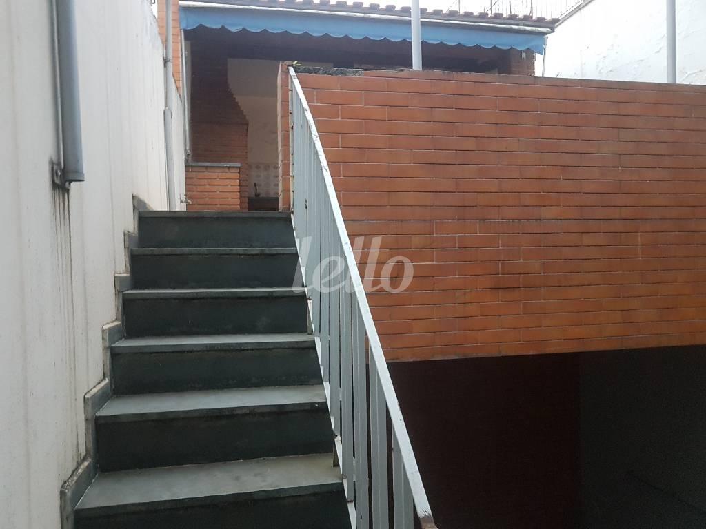 ACESSO A EDÍCULA E CHURRASQUEIRA de Casa à venda, sobrado com 334 m², 3 quartos e 4 vagas em Vila Formosa - São Paulo