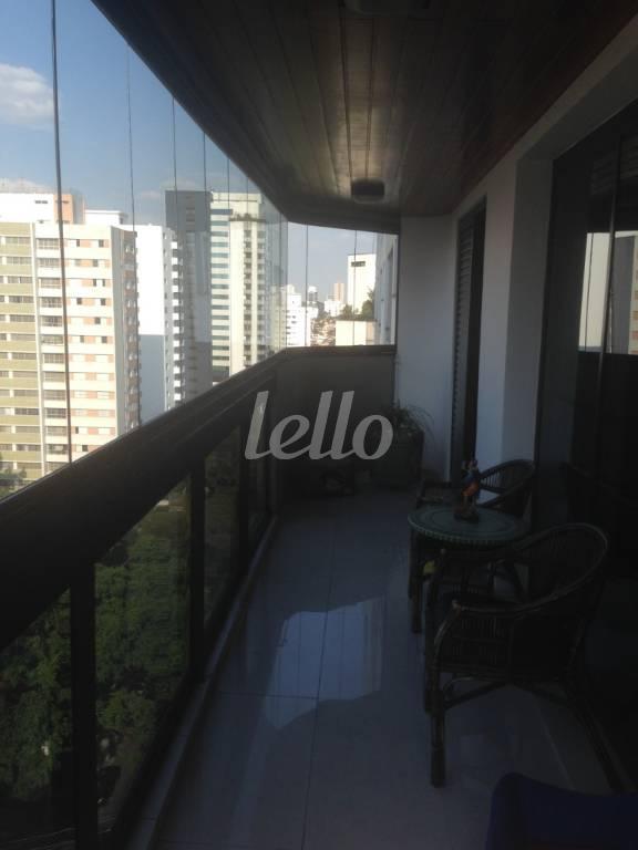 VARANDA de Apartamento à venda, Duplex com 446 m², 5 quartos e 4 vagas em Campo Belo - São Paulo