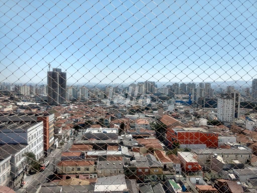 VISÃO SACADA de Apartamento à venda, Padrão com 72 m², 3 quartos e 1 vaga em Quarta Parada - São Paulo