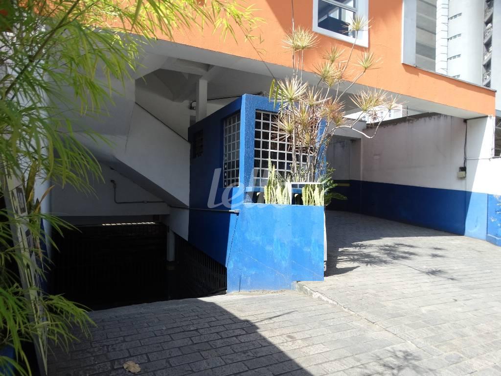 FACHADA de Prédio Comercial para alugar, Monousuário com 892 m², e 30 vagas em Pinheiros - São Paulo