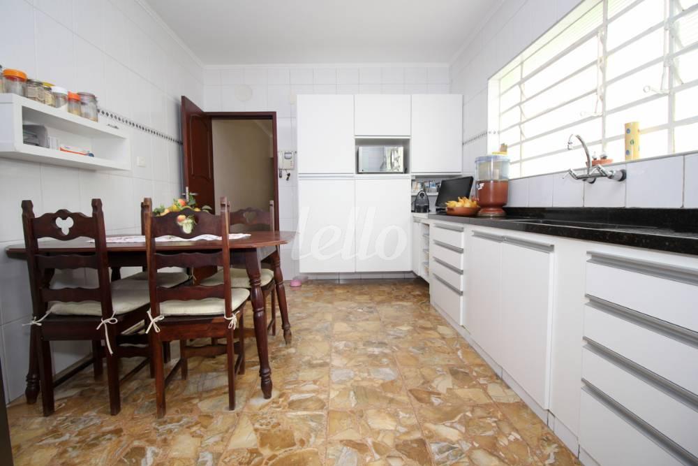 COZINHA de Casa à venda, sobrado com 460 m², 4 quartos e 2 vagas em Mooca - São Paulo