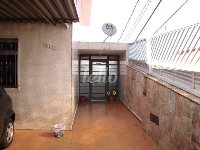 CORREDOR de Casa à venda, sobrado com 180 m², 3 quartos e 2 vagas em Vila Nivi - São Paulo