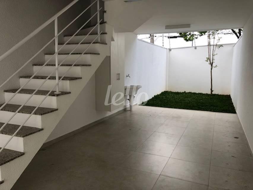 GARAGEM de Casa à venda, sobrado com 154 m², 3 quartos e 2 vagas em Vila Talarico - São Paulo