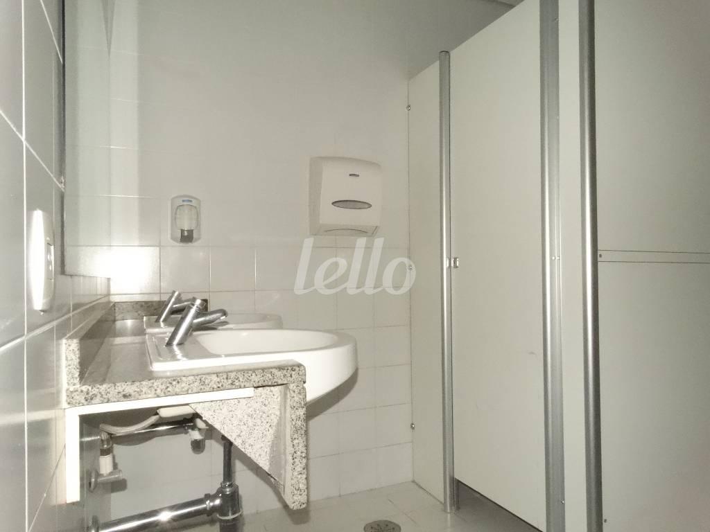WC de Sala / Conjunto para alugar, Padrão com 306 m², e 6 vagas em Água Branca - São Paulo