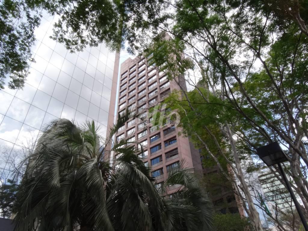 FACHADA de Sala / Conjunto para alugar, Padrão com 519 m², e 13 vagas em Água Branca - São Paulo