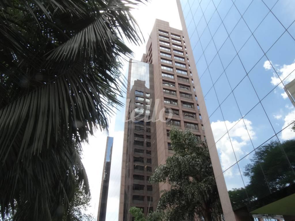 FACHADA de Sala / Conjunto para alugar, Padrão com 304 m², e 8 vagas em Água Branca - São Paulo