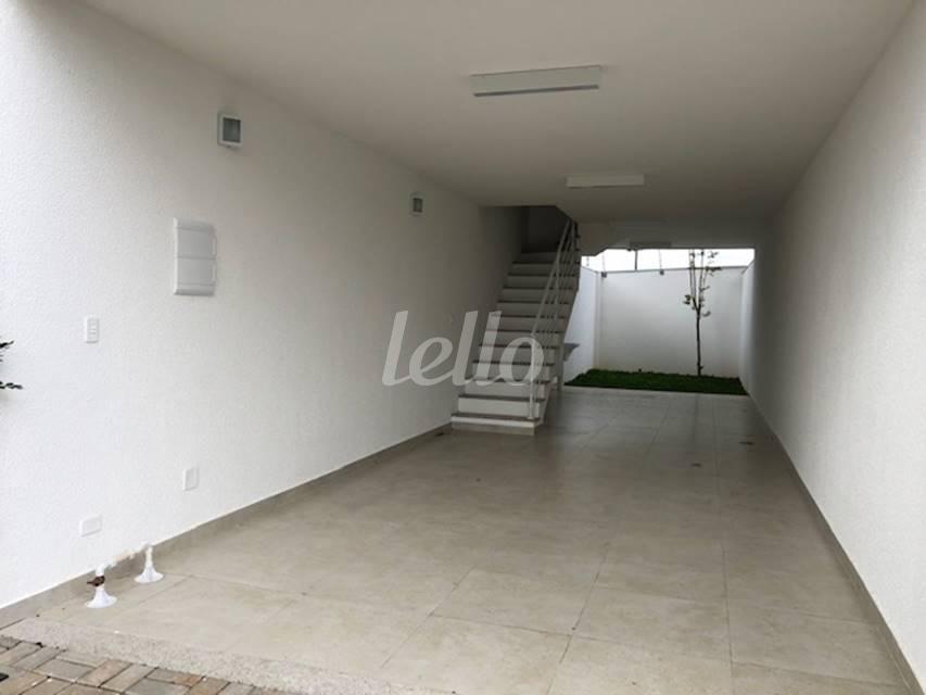 GARAGEM de Casa à venda, sobrado com 112 m², 3 quartos e 2 vagas em Vila Talarico - São Paulo