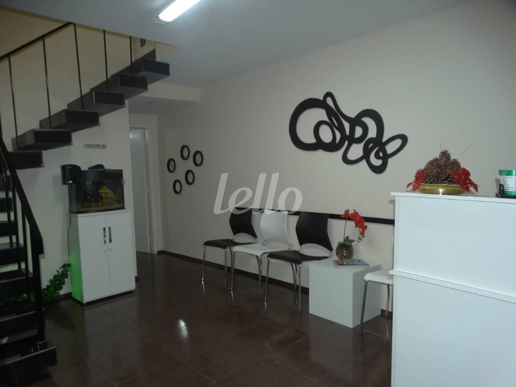 RECEPÇÃO de Sala / Conjunto para alugar, Padrão com 20 m², e em Jardim Santa Emilia - São Paulo