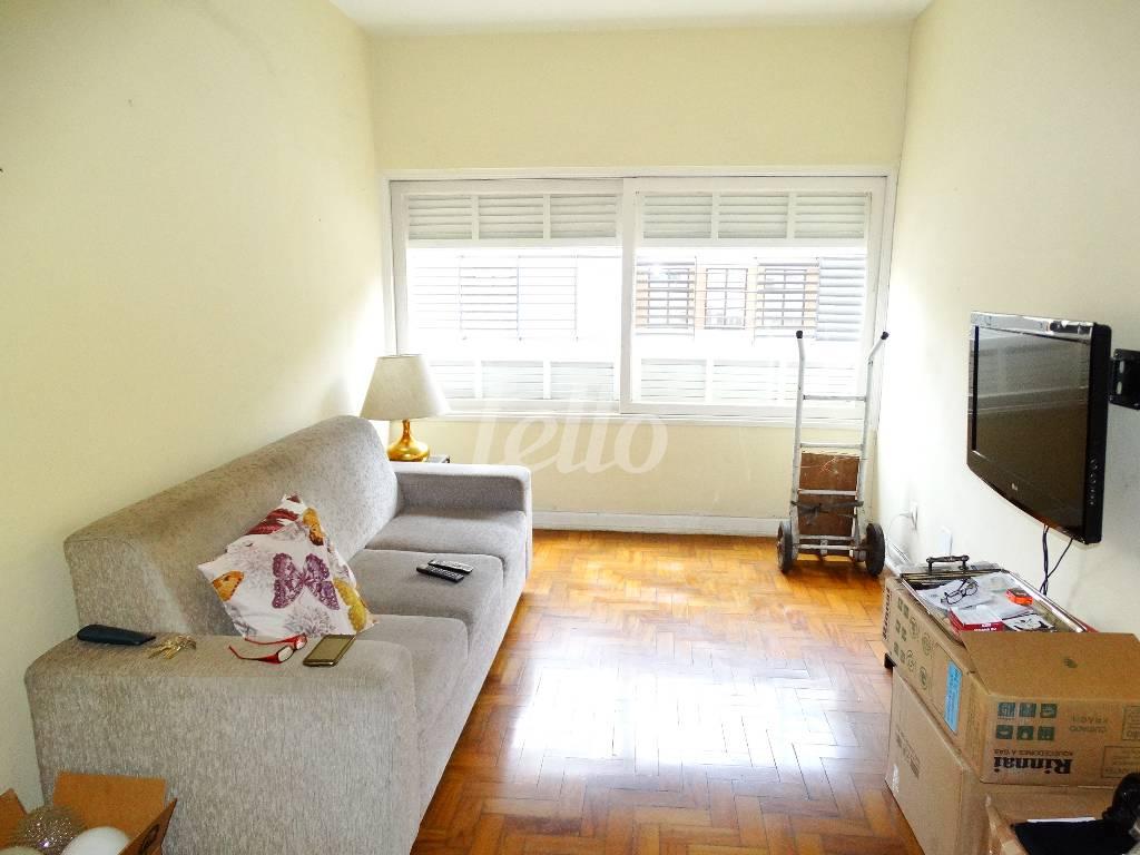 SALA de Apartamento à venda, Padrão com 74 m², 2 quartos e em Vila Buarque - São Paulo
