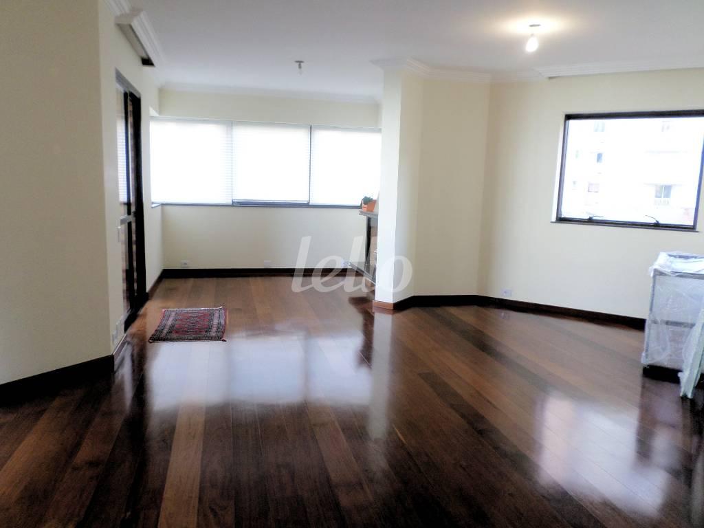 SALA de Apartamento à venda, Padrão com 223 m², 4 quartos e 7 vagas em Vila Pompeia - São Paulo