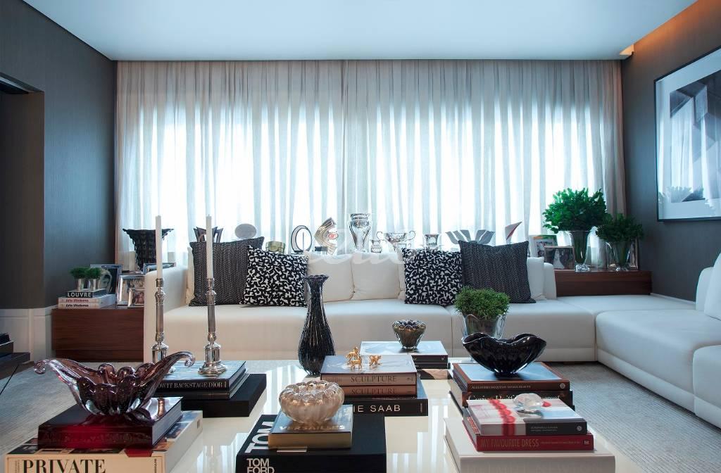 SALA de Apartamento à venda, Padrão com 250 m², 3 quartos e 2 vagas em Jardins - São Paulo