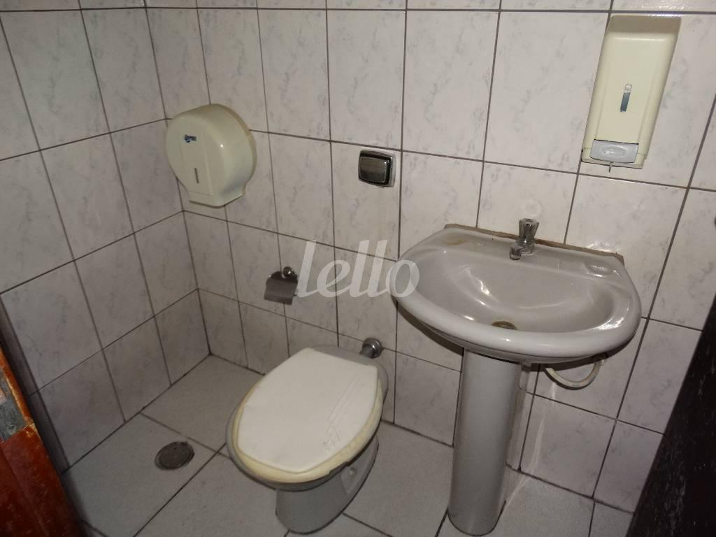 WC de Prédio Comercial para alugar, Monousuário com 706 m², e 17 vagas em Vila Romana - São Paulo
