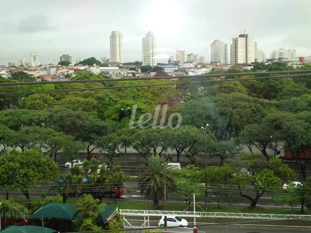 VISTA de Casa à venda, sobrado com 290 m², 3 quartos e 6 vagas em Cidade Mãe do Céu - São Paulo