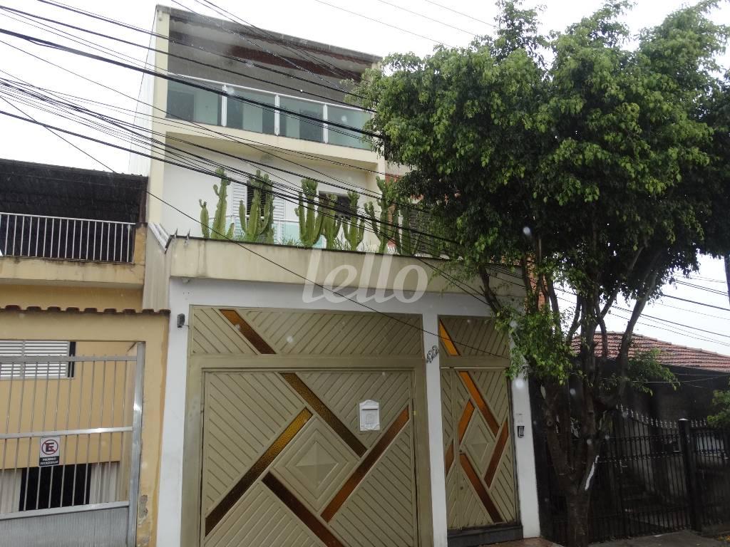 FACHADA de Casa à venda, sobrado com 290 m², 3 quartos e 6 vagas em Cidade Mãe do Céu - São Paulo