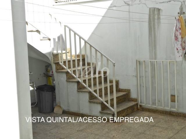 VISTA QUINTAL E ACESSO AREA EMPREGADA de Casa à venda, sobrado com 260 m², 3 quartos e 4 vagas em Parque da Mooca - São Paulo