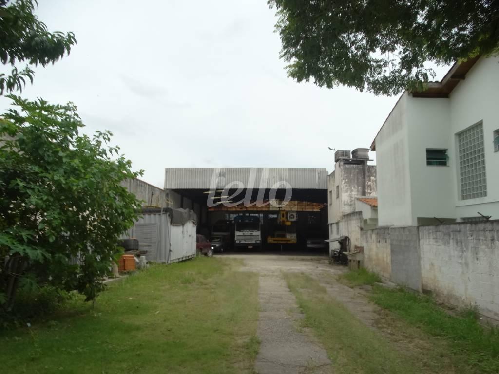 ÁREA DESCOBERTA ENTRADA de Galpão/Armazém à venda, Padrão com 825 m², e em Vila Moraes - São Paulo