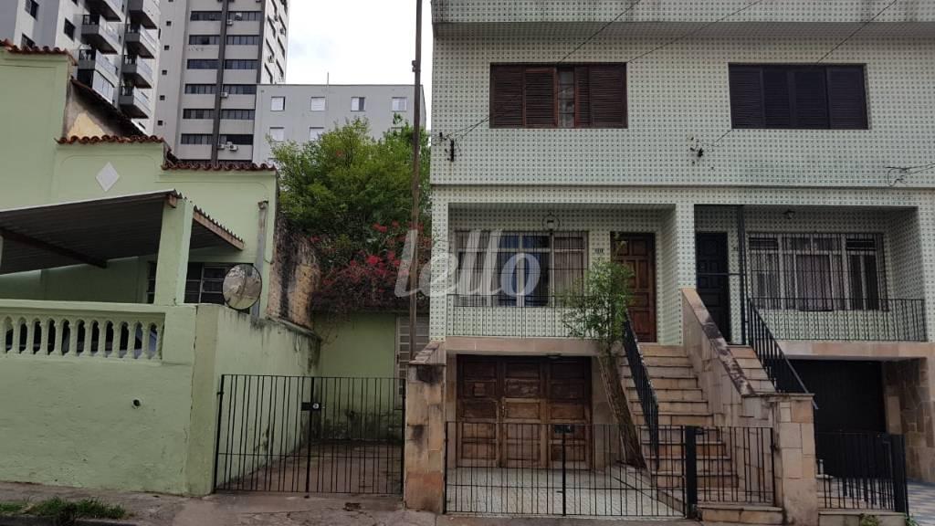 FACHADA FRENTE de Casa à venda, sobrado com 298 m², 3 quartos e 3 vagas em Água Fria - São Paulo