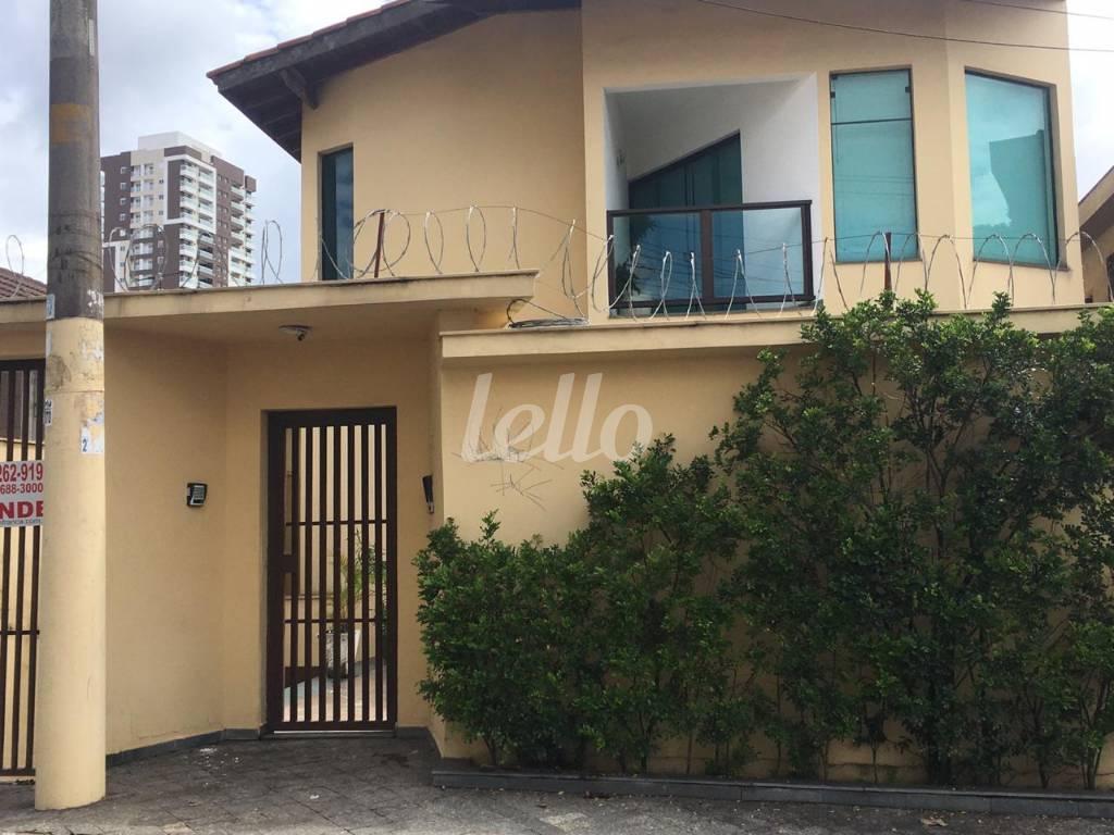 FACHADA de Casa à venda, assobradada com 700 m², 7 quartos e 8 vagas em Chácara do Encosto - São Paulo