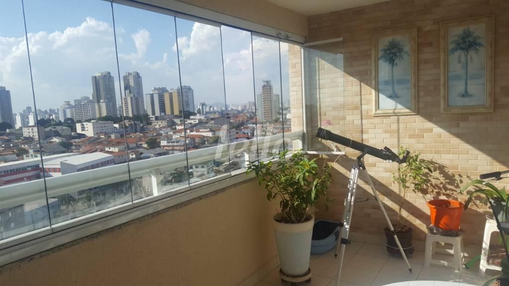 VARANDA de Apartamento à venda, Padrão com 101 m², 3 quartos e 2 vagas em Vila Firmiano Pinto - São Paulo