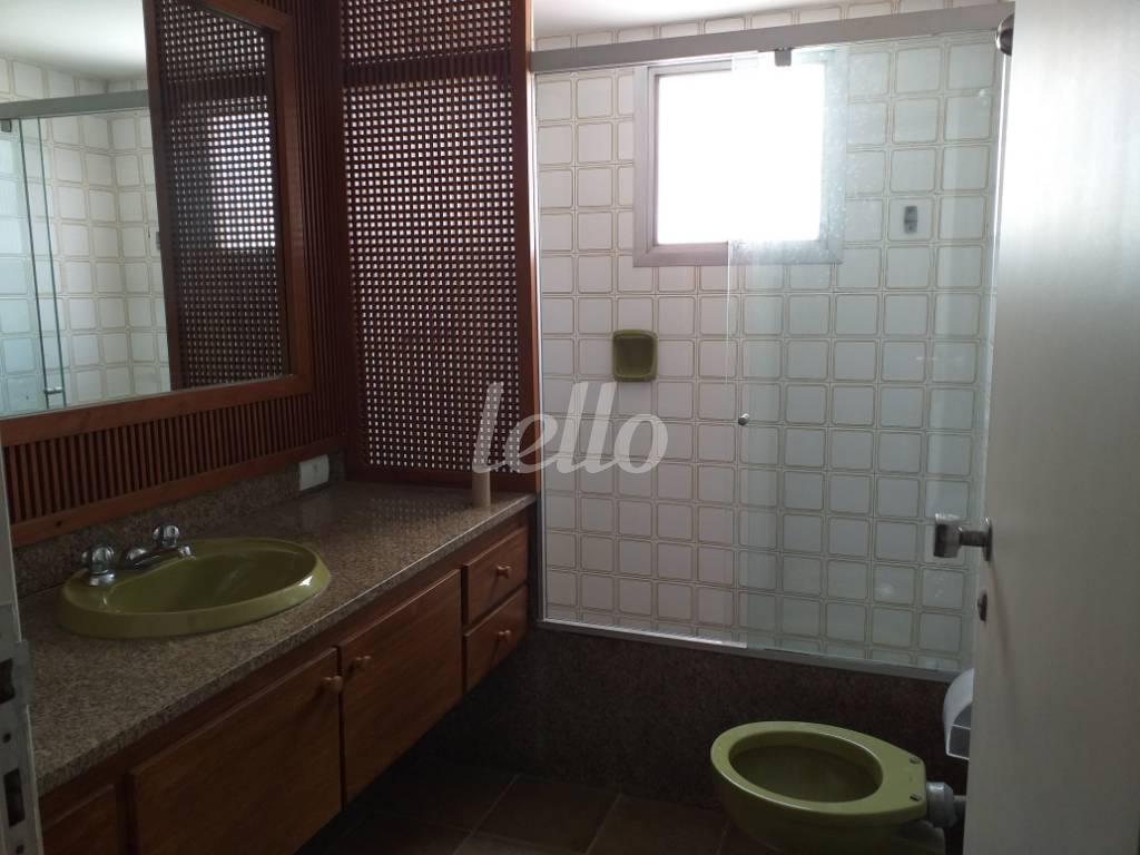WC de Apartamento à venda, Padrão com 340 m², 4 quartos e 3 vagas em Paraíso - São Paulo