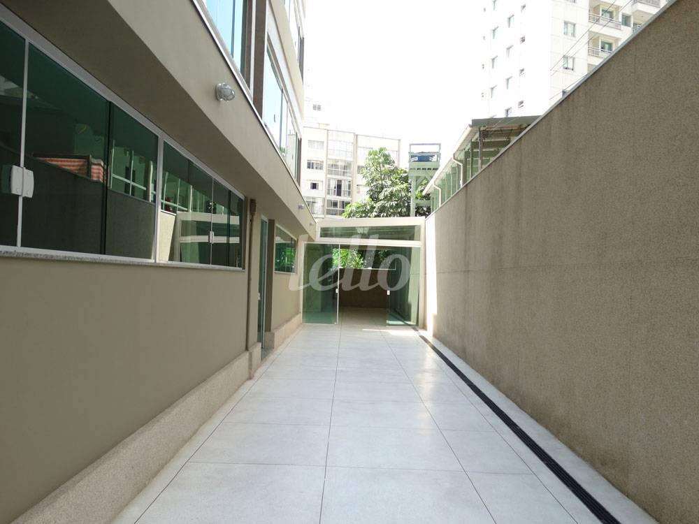 LATERAL de Prédio Comercial para alugar, Monousuário com 3961 m², e 80 vagas em Consolação - São Paulo