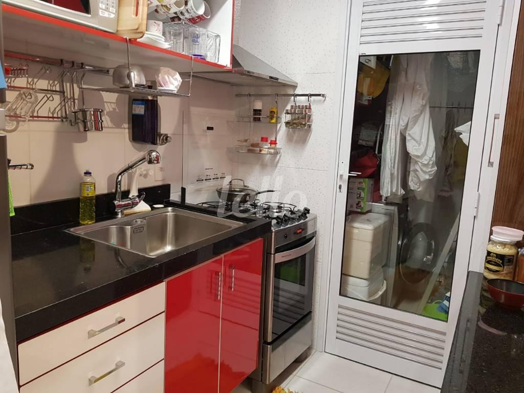 COZINHA de Apartamento à venda, Padrão com 45 m², 1 quarto e 1 vaga em Liberdade - São Paulo