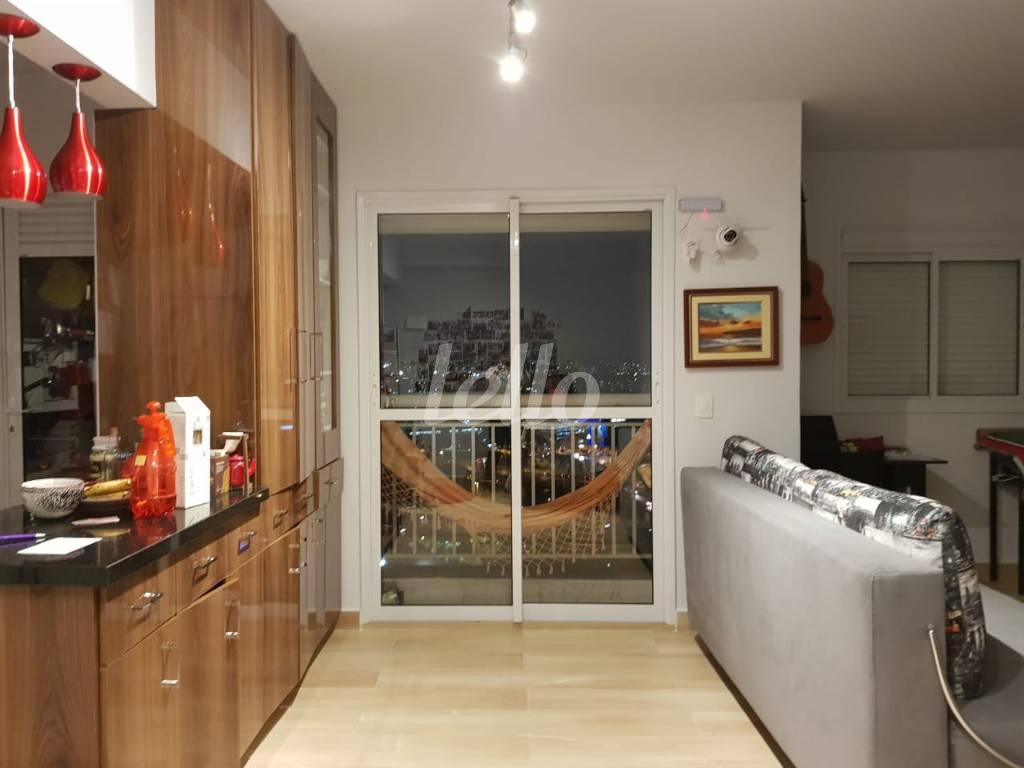 SALA de Apartamento à venda, Padrão com 45 m², 1 quarto e 1 vaga em Liberdade - São Paulo