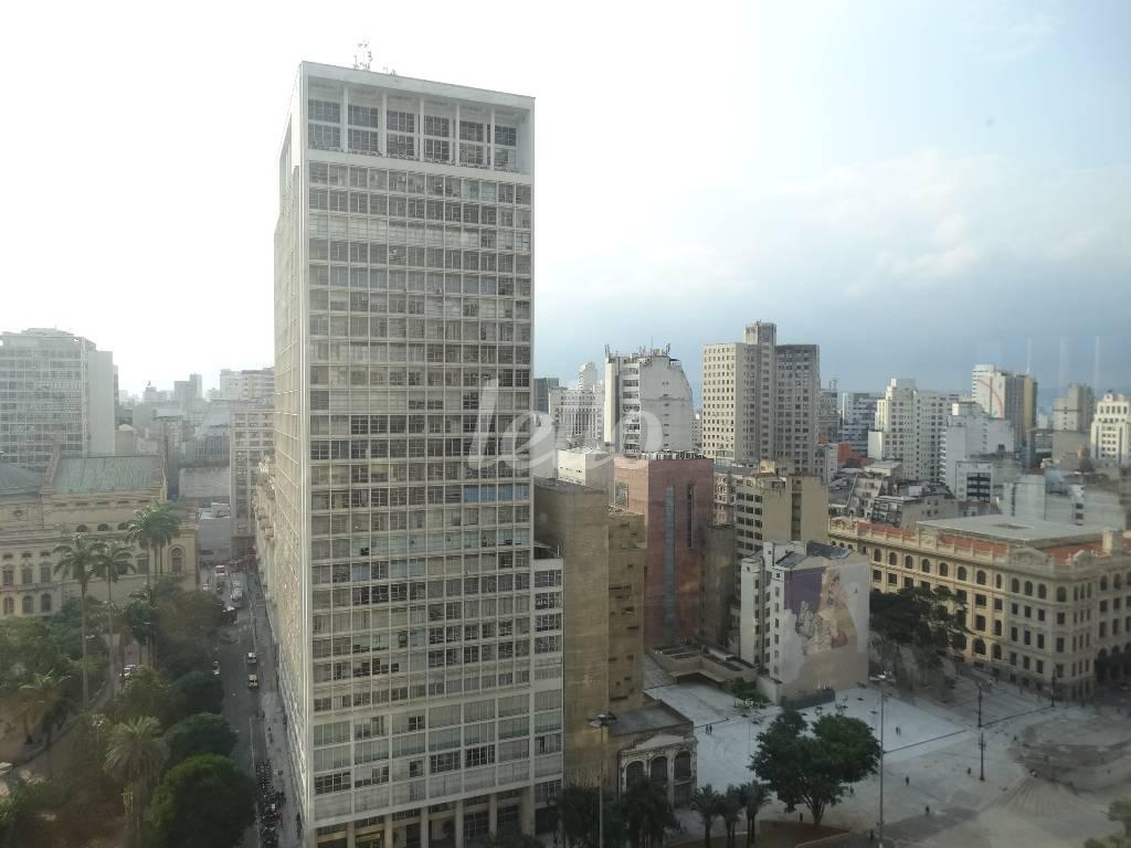 VISTA de Sala / Conjunto para alugar, Padrão com 948 m², e 3 vagas em Centro - São Paulo