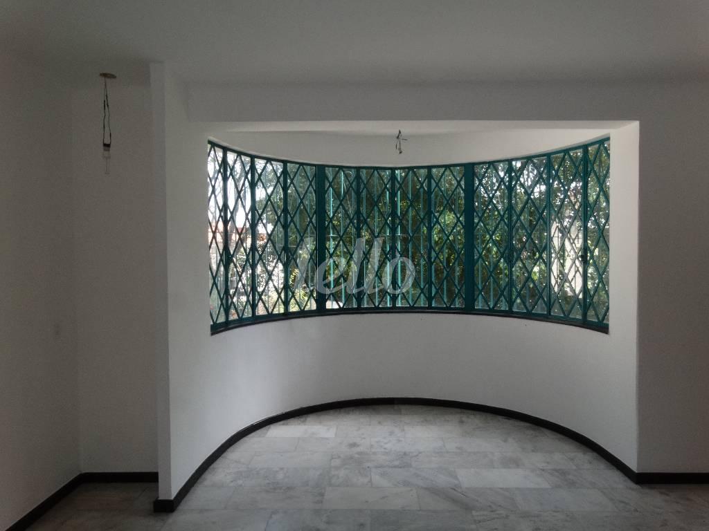 SALA de Casa à venda, sobrado com 330 m², 4 quartos e 3 vagas em Pacaembu - São Paulo