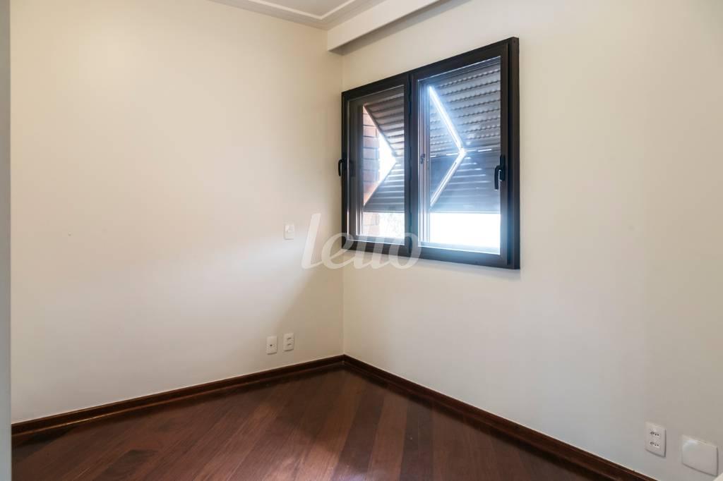DORMITÓRIO de Apartamento à venda, Padrão com 200 m², 4 quartos e 3 vagas em Vila Clementino - São Paulo