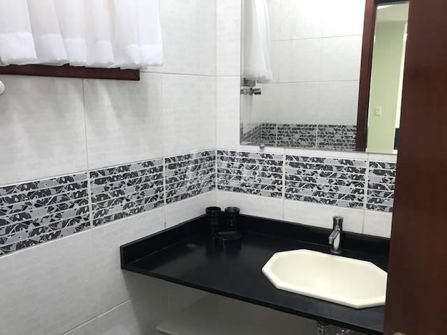 BANHEIRO de Casa à venda, sobrado com 280 m², 3 quartos e 5 vagas em Vila Invernada - São Paulo