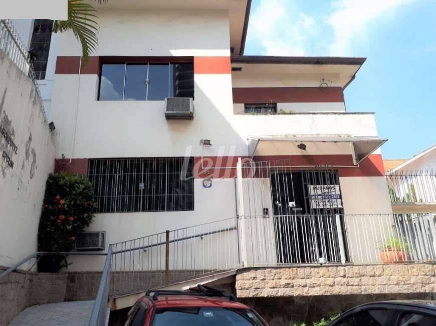FACHADA de Casa à venda, sobrado com 280 m², 4 quartos e 6 vagas em Higienópolis - São Paulo
