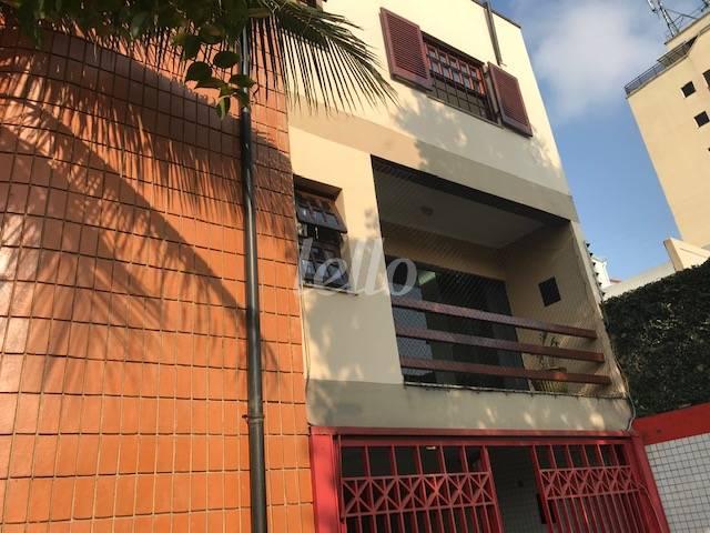 FACHADA de Casa à venda, sobrado com 280 m², 3 quartos e 5 vagas em Vila Invernada - São Paulo