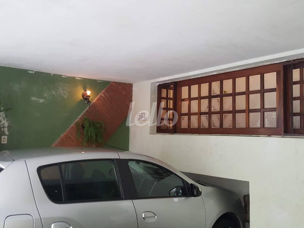 GARAGEM de Casa à venda, térrea com 110 m², 3 quartos e 2 vagas em Tatuapé - São Paulo