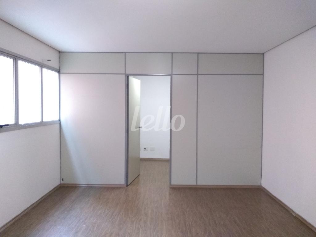RECEPÇÃO de Sala / Conjunto para alugar, Padrão com 38 m², e 1 vaga em Santana - São Paulo