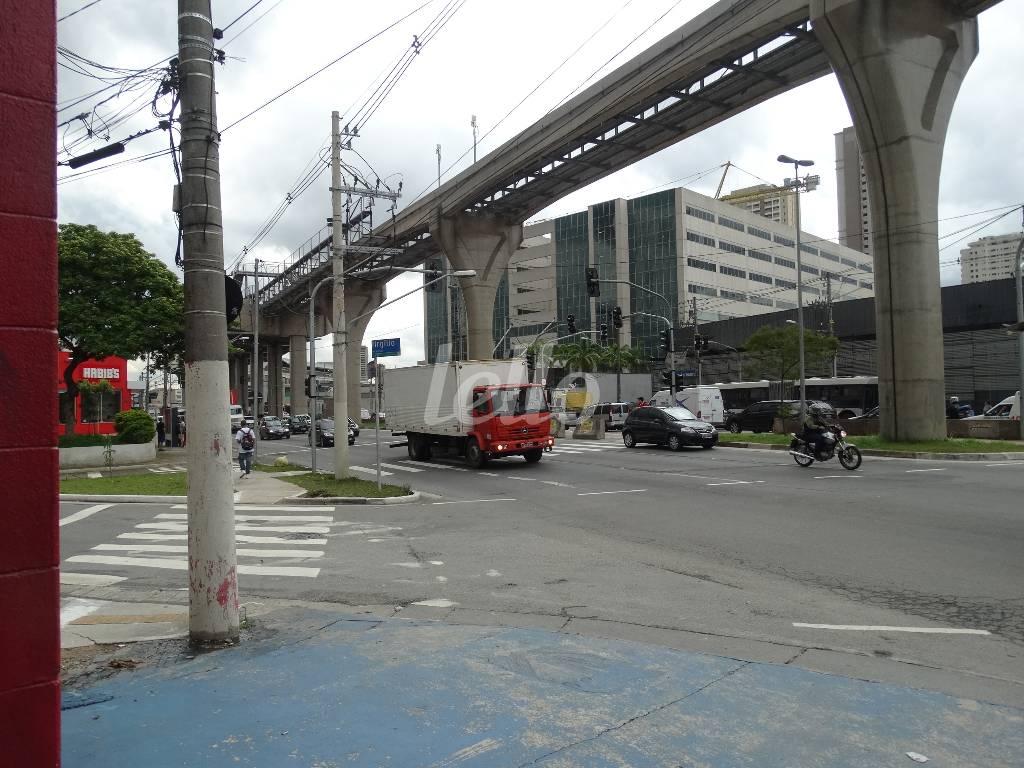 VISTA de Loja à venda, Padrão com 340 m², e em Vila Prudente - São Paulo