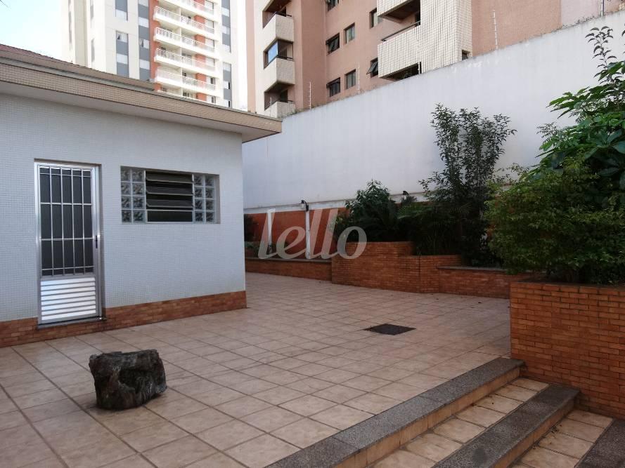 QUINTAL de Casa à venda, sobrado com 300 m², 4 quartos e 3 vagas em Vila Prudente - São Paulo