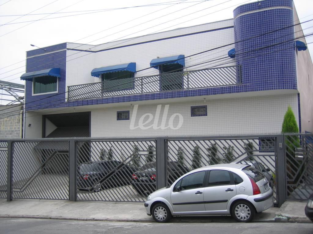 FACHADA de Galpão/Armazém à venda, Padrão com 1200 m², e em Vila Esperança - São Paulo