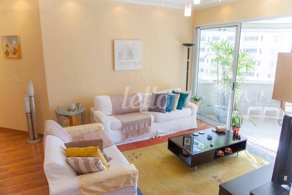 SALA de Apartamento à venda, Padrão com 115 m², 3 quartos e 3 vagas em Brooklin Paulista - São Paulo