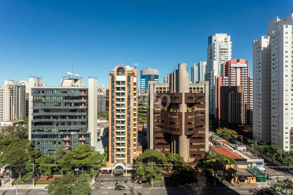 VISTA de Sala / Conjunto para alugar, Padrão com 268 m², e 5 vagas em Cidade Monções - São Paulo
