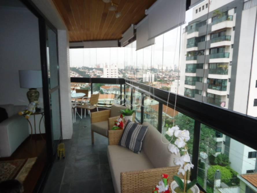 VARANDA de Apartamento à venda, Padrão com 231 m², 4 quartos e 4 vagas em Mirandopolis - São Paulo