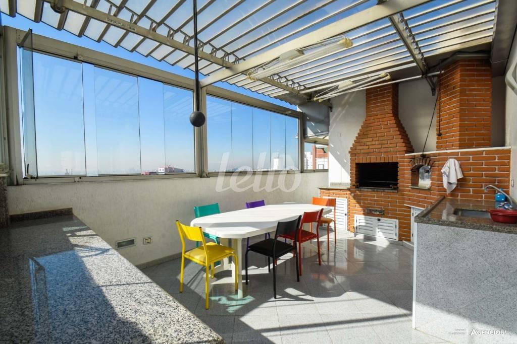 CHURRASQUEIRA de Apartamento à venda, cobertura - Padrão com 374 m², 4 quartos e 4 vagas em Pinheiros - São Paulo