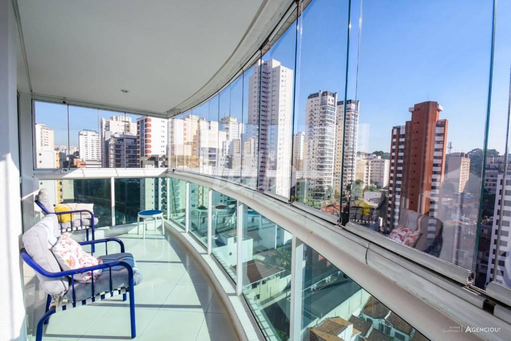 VARANDA de Apartamento à venda, cobertura - Padrão com 374 m², 4 quartos e 4 vagas em Pinheiros - São Paulo