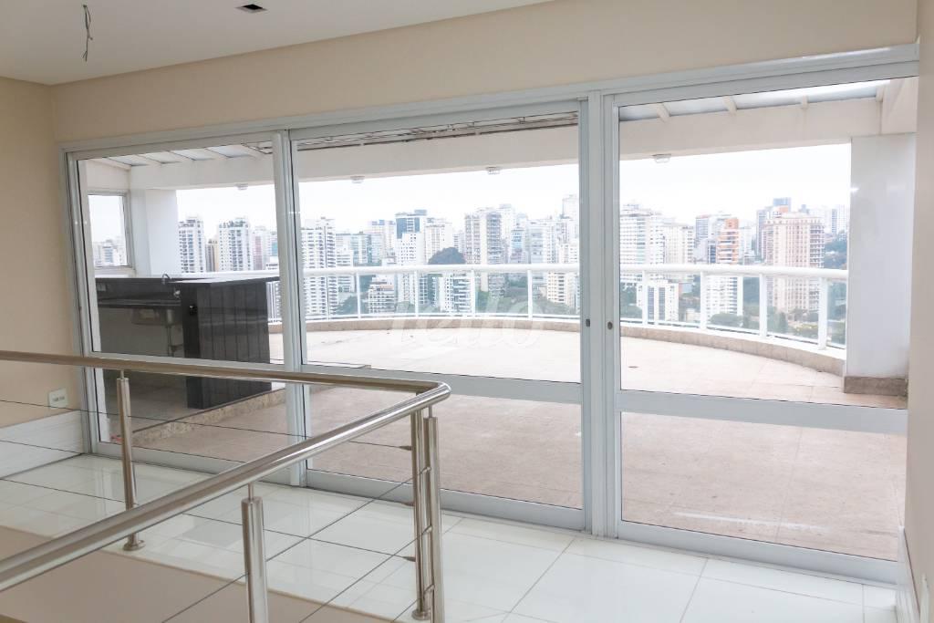 PISO SUPERIOR de Apartamento à venda, Duplex com 416 m², 5 quartos e 6 vagas em Perdizes - São Paulo