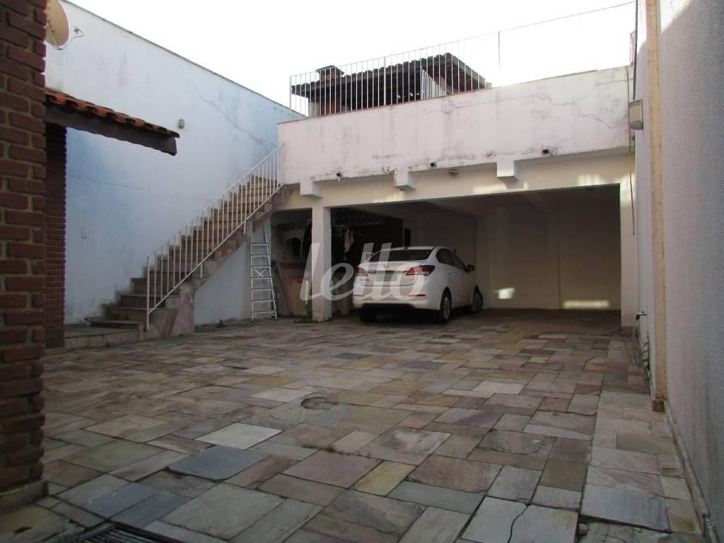 GARAGEM de Casa à venda, sobrado com 300 m², 4 quartos e 8 vagas em Vila Lúcia - São Paulo