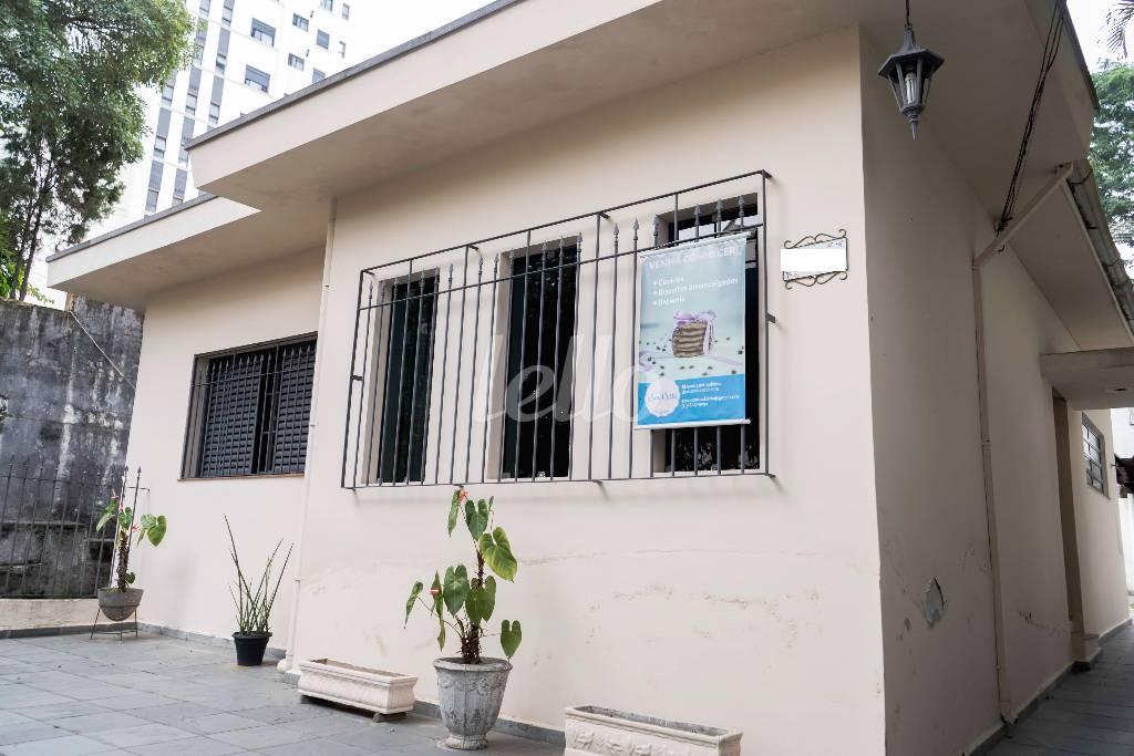 FACHADA de Casa à venda, sobrado com 628 m², 4 quartos e 9 vagas em Saúde - São Paulo