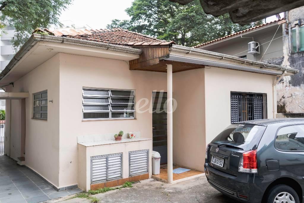 FUNDOS de Casa à venda, sobrado com 628 m², 4 quartos e 9 vagas em Saúde - São Paulo